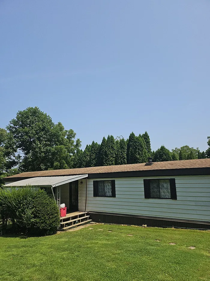 3 bed, 1.5 bath, $1,450 — Photo 1