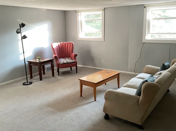 54 Risley St APT 5, Fredonia, NY 14063