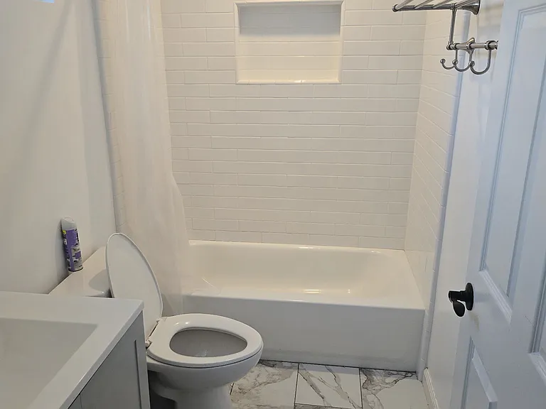 455 Royal Ave — Photo 10