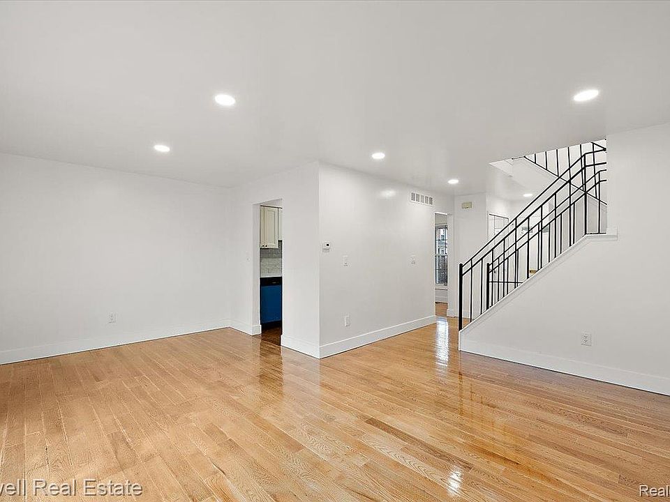 3403 Crooks Rd, photo 11