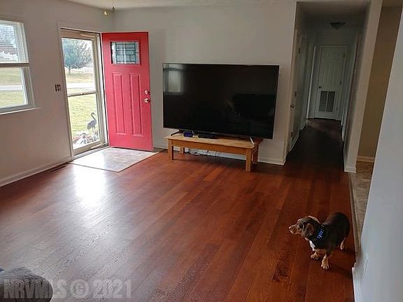 4th image of 6099 Wright Ave