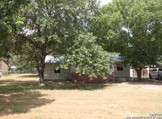 5123 Jim Daniel, Adkins, TX 78101