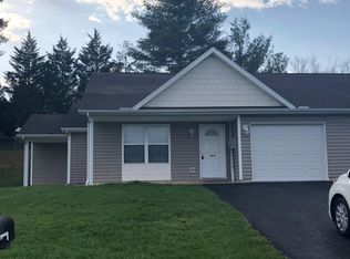 405 Ledge Dr, Martinsburg, WV 25401