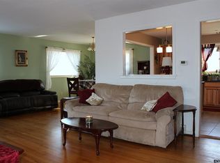 4 Old Valley Rd, Schenectady, NY 12309