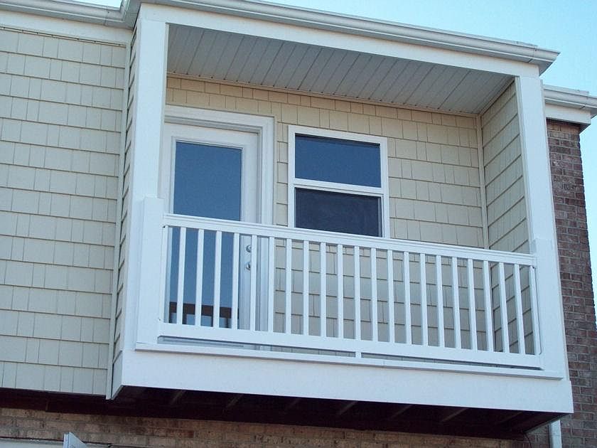 Master BR has balcony