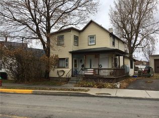 687 Riverside Dr, Clayton, NY 13624