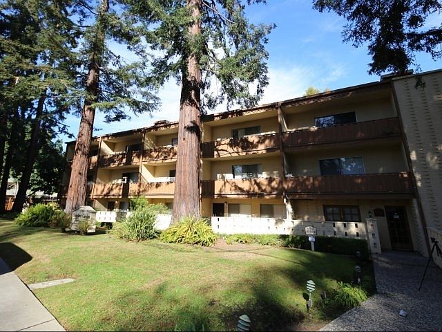 Stanford Garden Apartments