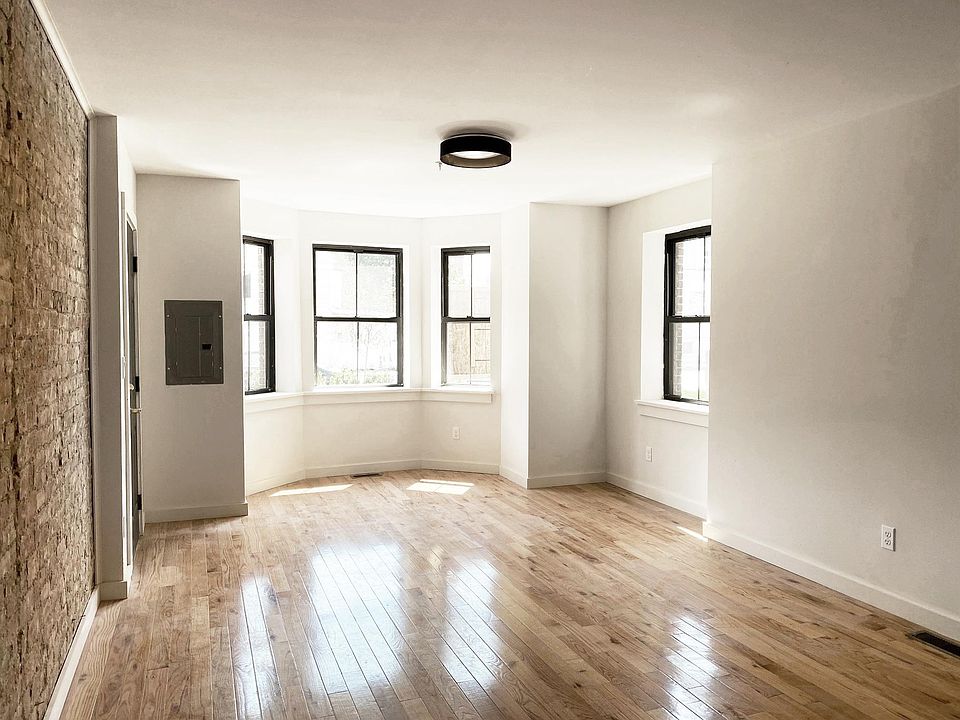 1st image of 1-203 S Liberty St #1