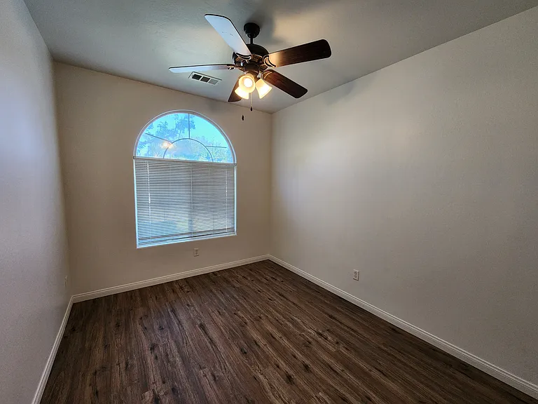 307 Villa Elegante Dr — Photo 8