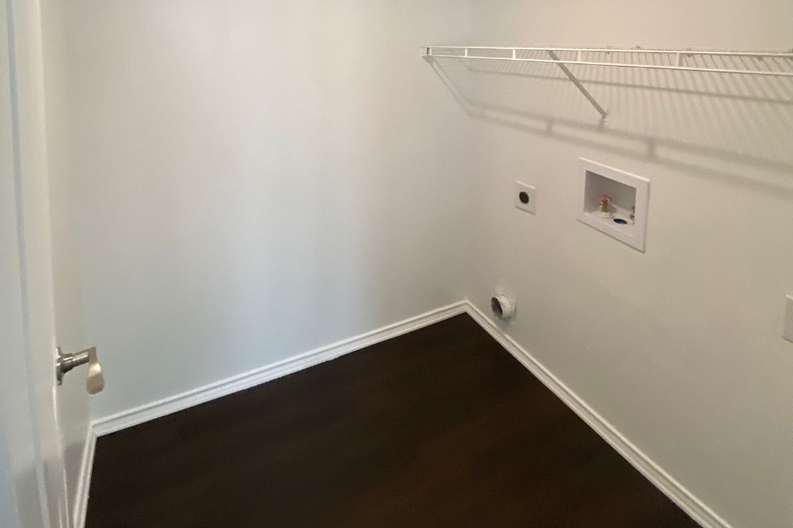 Unit closet
