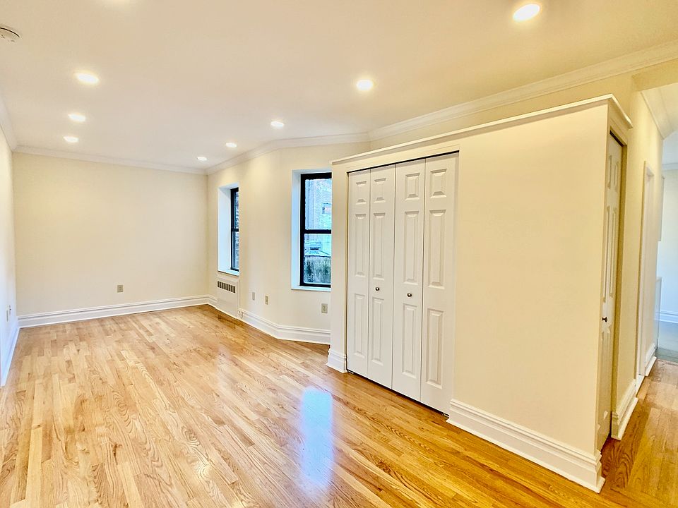 1st image of 207 E 29th St APT 19