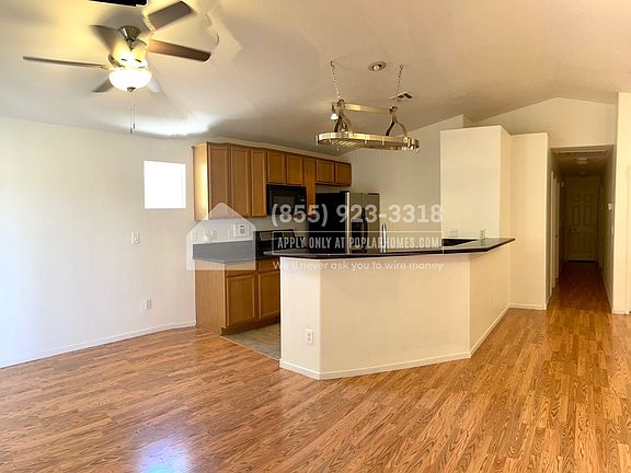 3rd image of 7048 Pacific Coast St
