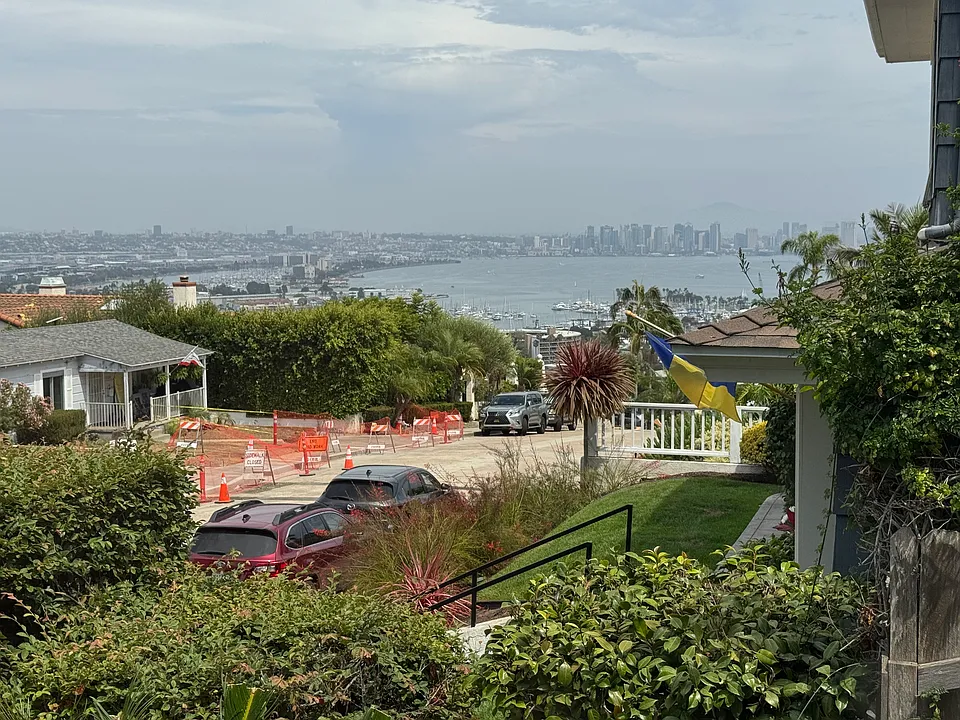 Harbor View Dr