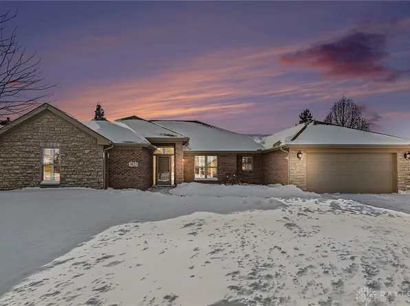 9823 Scotch Pine Dr, Springboro, OH 45066
