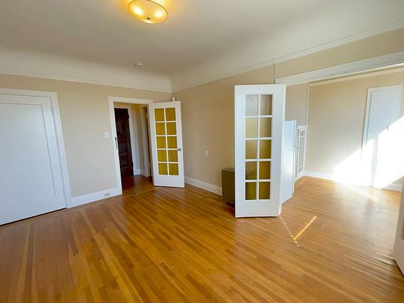 5th image of 195 W Portal Ave #9