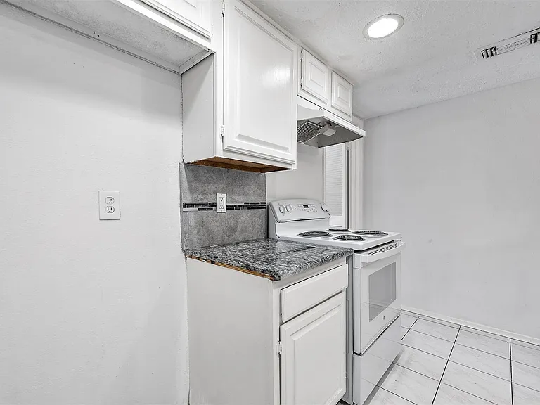 16238 Sierra Grande Dr — Photo 10