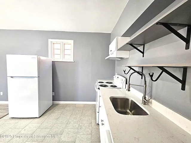 125 River Street - A — Photo 3