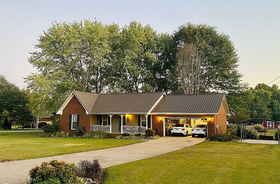 1st image of 100 Pattiwood Dr