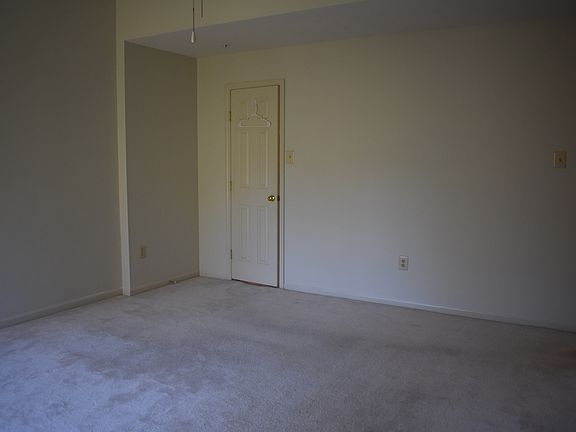 5th image of 15831 Glacier Ct