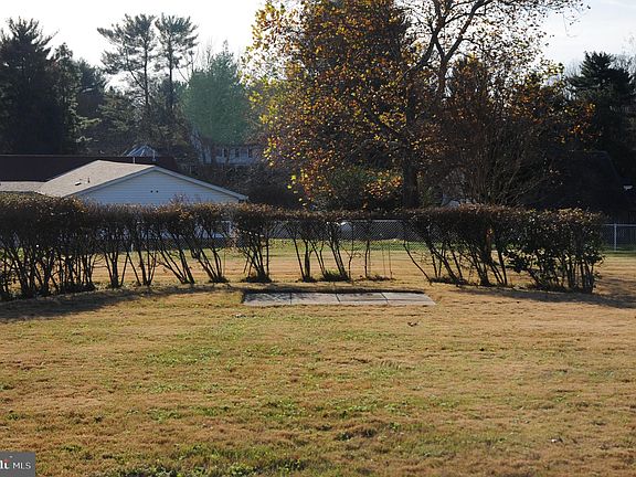 5th image of 16632 Alden Ave