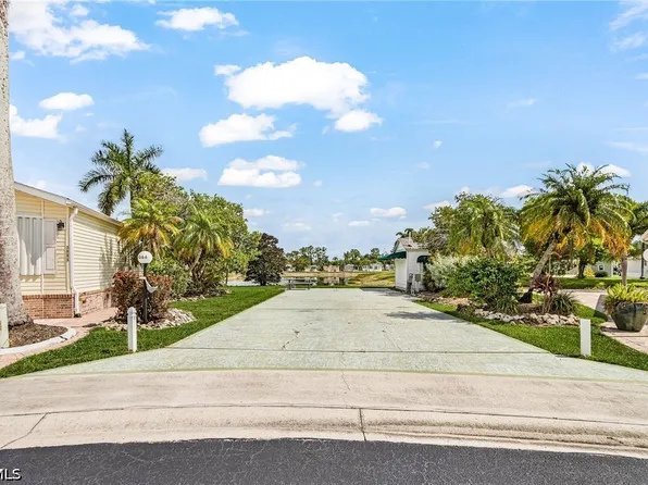 3066 Waterview Point, Naples, FL 34120