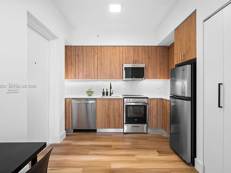 650 SW 1st St #305 — Photo 10