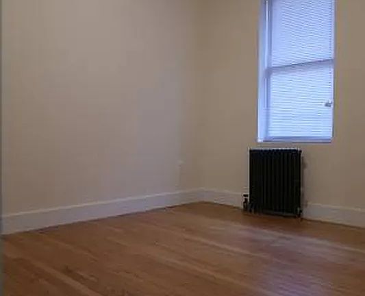 2nd image of 90 Laurel Hill Ter APT 1J