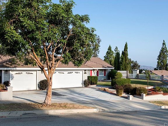 3rd image of 2072 Sage Ave