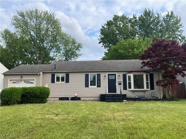 2442 Wilson Dr, Lorain, OH 44052
