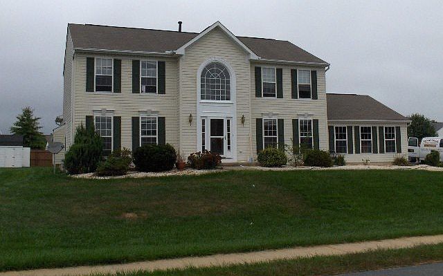 1st image of 405 Maplewood Dr
