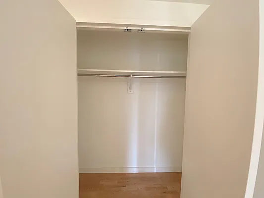 Rented by Nooklyn NYC LLC | media 41
