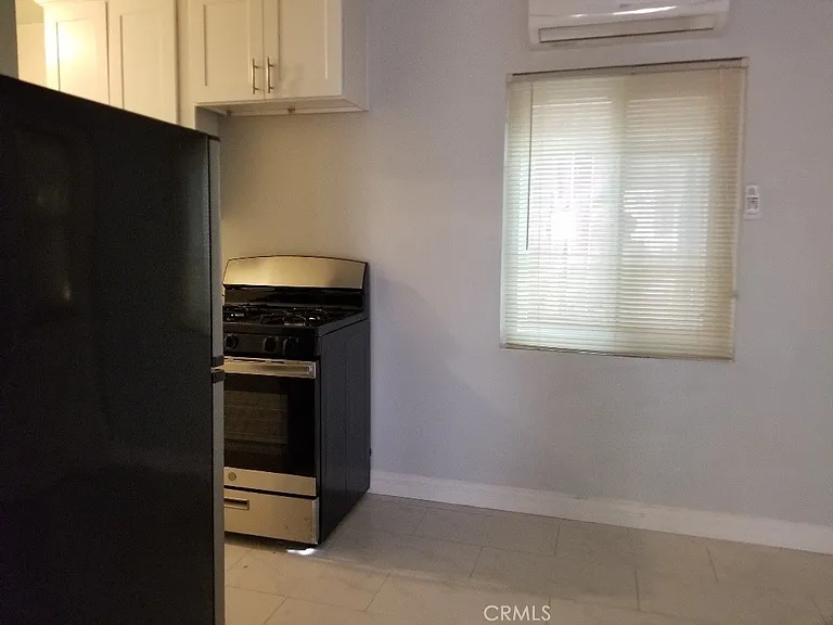 285 N Holliston Ave #1 — Photo 11