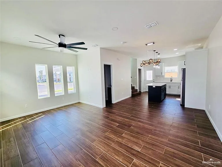 9307 N 59th Ln — Photo 2