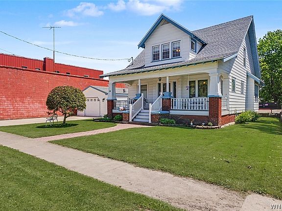 2nd image of 16 Prospect St