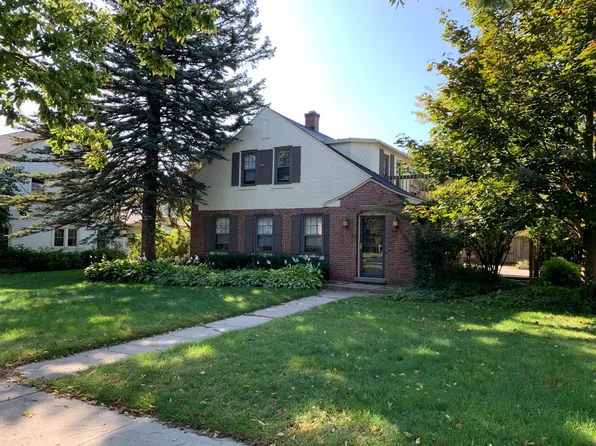 451 Audubon Rd, Kohler, WI 53044
