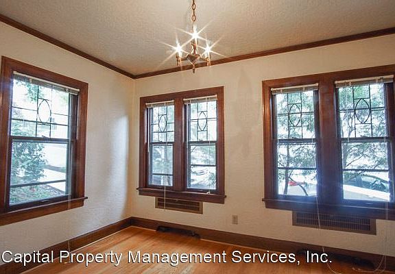 4th image of 912 SW Vista Ave #202