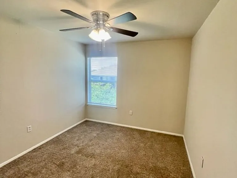 1500 Lake Shore Dr #207 — Photo 6