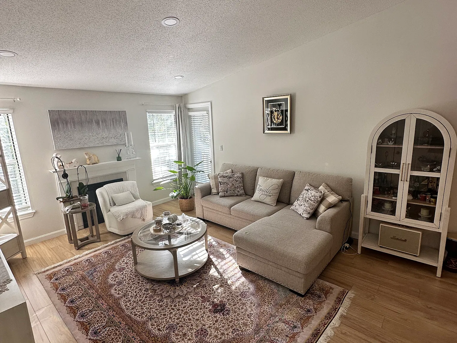 1 bed, 683 sqft, $2,250 — Photo 2