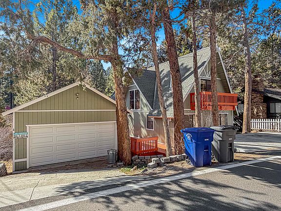 2nd image of 524 Catalina Rd