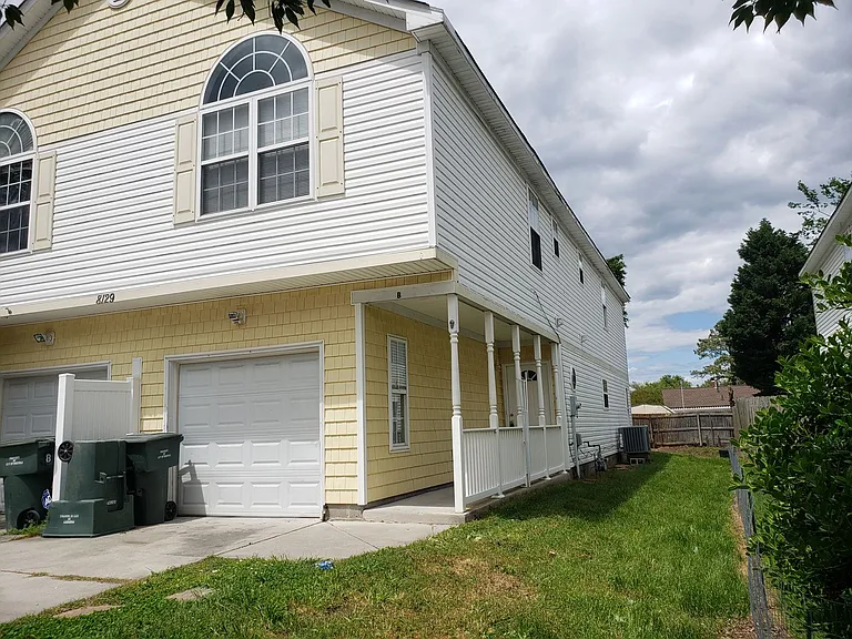 8129 Redmon Rd #B — Photo 1
