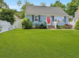 9 Ketcham Pl, Melville, NY 11747
