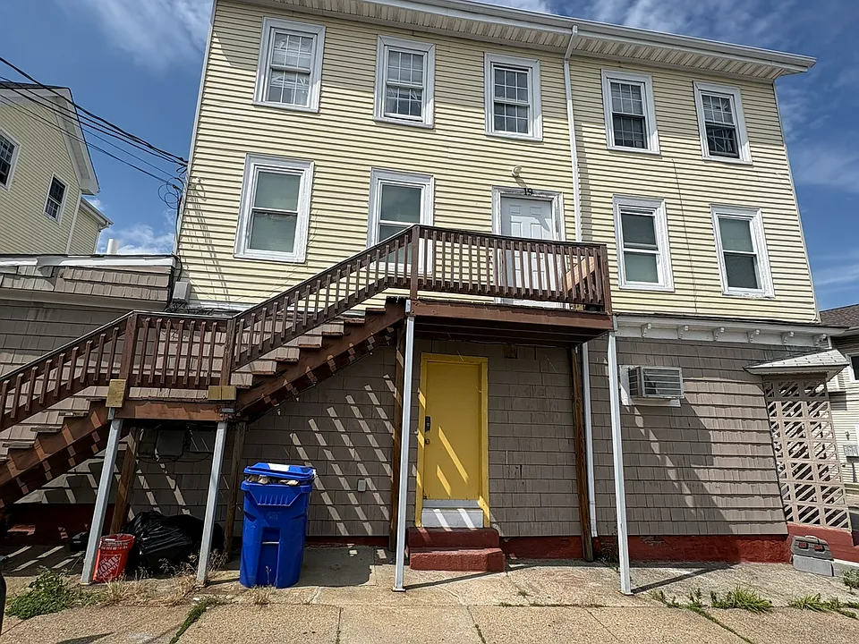 19 Merrick St #2