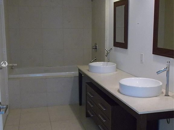 2nd image of 475-321 Brickell Ave