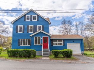 8 Linwood St, Webster, MA 01570