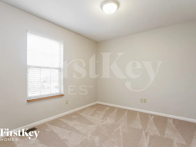 592 Hannah Pl — Photo 13