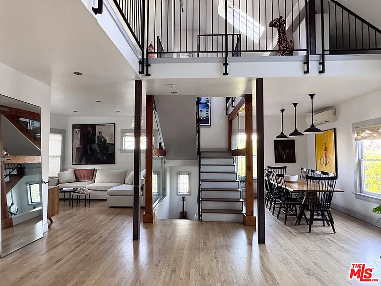 814 E Edgeware Rd — Photo 13
