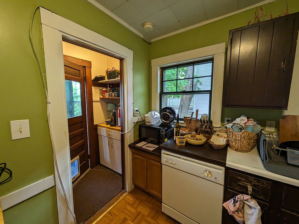 1st image of 103-105 Bennett St #103