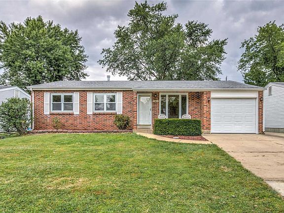 2nd image of 11937 Brookmont Dr