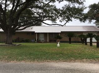 907 SW 10th St, Premont, TX 78375