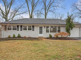 9714 Twincrest Dr, Saint Louis, MO 63126